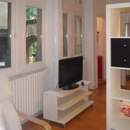 L'outarde Apartment *